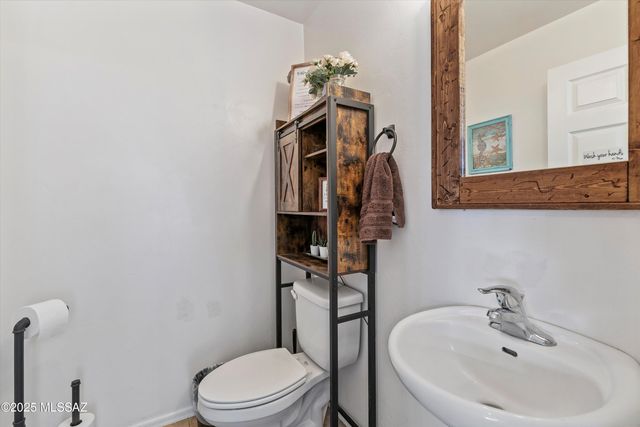 8002 Nautilus Drive, Tucson, AZ 85756