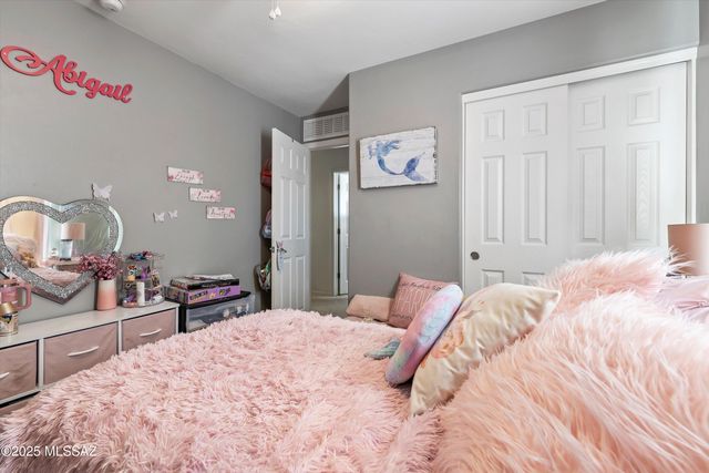 8002 Nautilus Drive, Tucson, AZ 85756