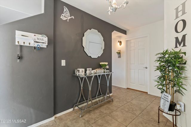 8002 Nautilus Drive, Tucson, AZ 85756