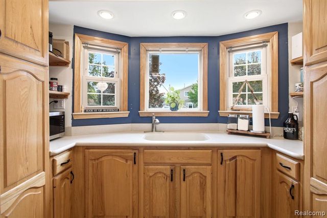 14802 Mulberry Street, Southgate, MI 48195