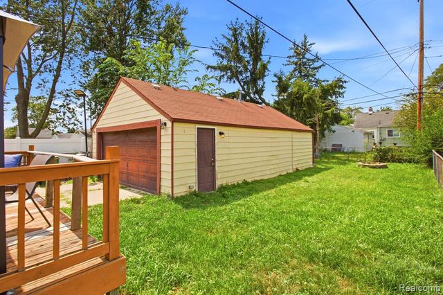 14802 Mulberry Street, Southgate, MI 48195