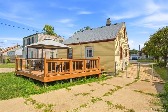 14802 Mulberry Street, Southgate, MI 48195