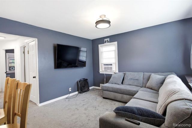14802 Mulberry Street, Southgate, MI 48195