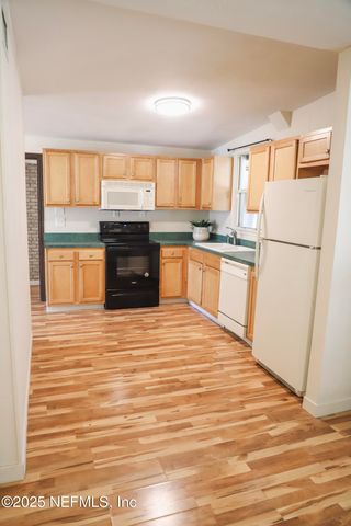 10326 DE PAUL Drive, Jacksonville, FL 32218