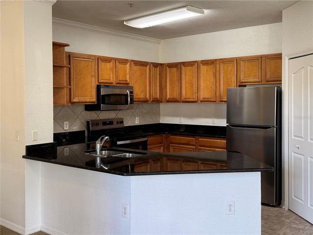 6121 METROWEST BOULEVARD 101, Orlando, FL 32835