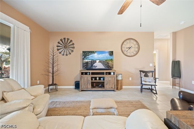 1509 NE 35th TER, Cape Coral, FL 33909