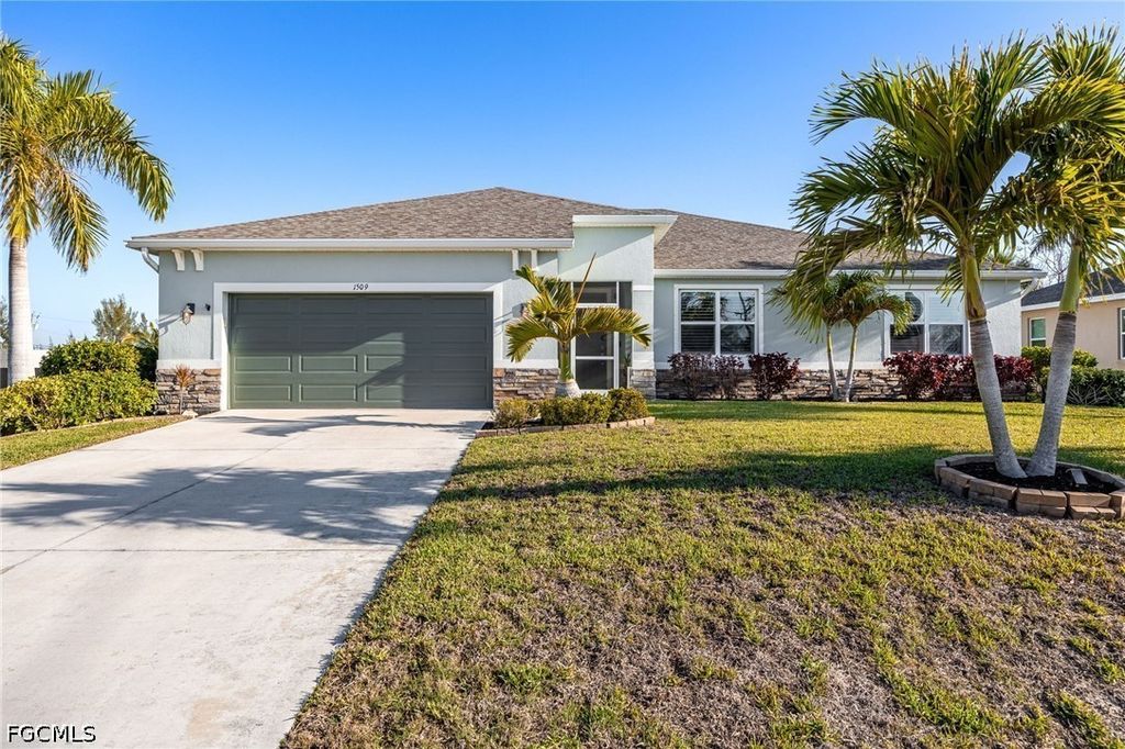 1509 NE 35th TER, Cape Coral, FL 33909