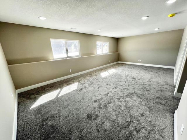 2267 S Chateau, Wichita, KS 67207