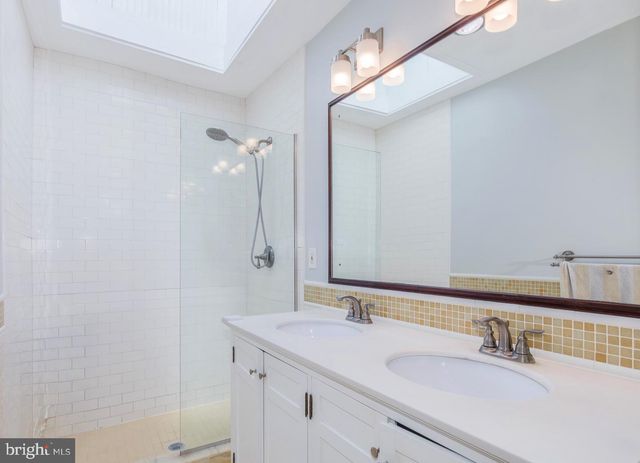 3514 34TH ST NW, Washington, DC 20008