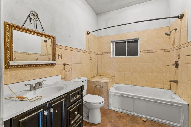 221 W Brooklyn Avenue, Dallas, TX 75208