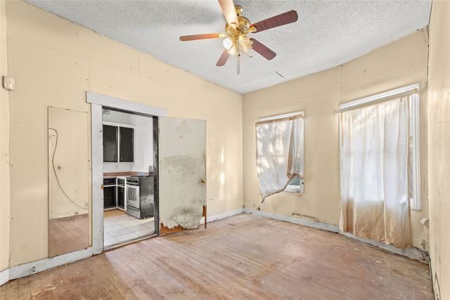 221 W Brooklyn Avenue, Dallas, TX 75208