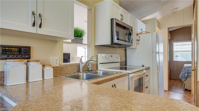 143 Caravan CIR, North Fort Myers, FL 33903