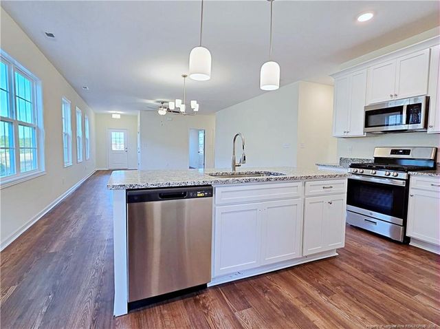 1822 Fordham Drive, Fayetteville, NC 28304