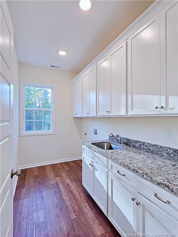 1822 Fordham Drive, Fayetteville, NC 28304