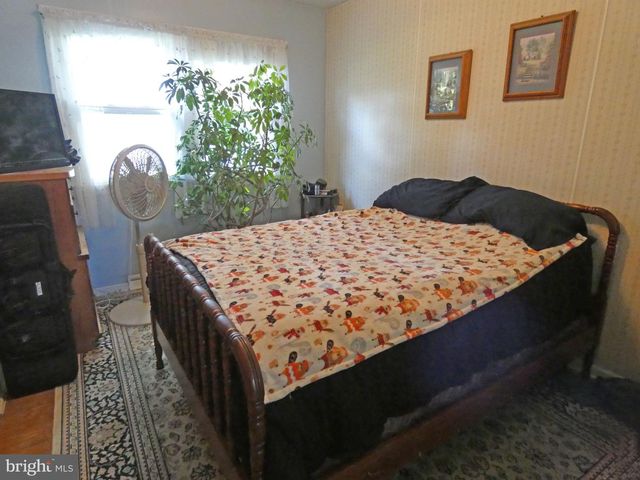 100 QUEEN AVE, Pennsville, NJ 08070