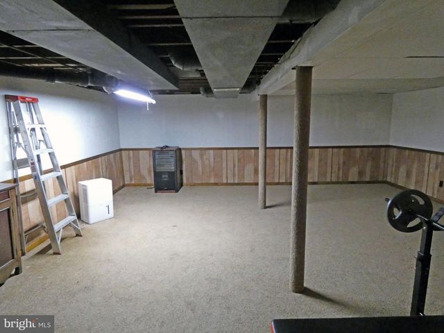 100 QUEEN AVE, Pennsville, NJ 08070