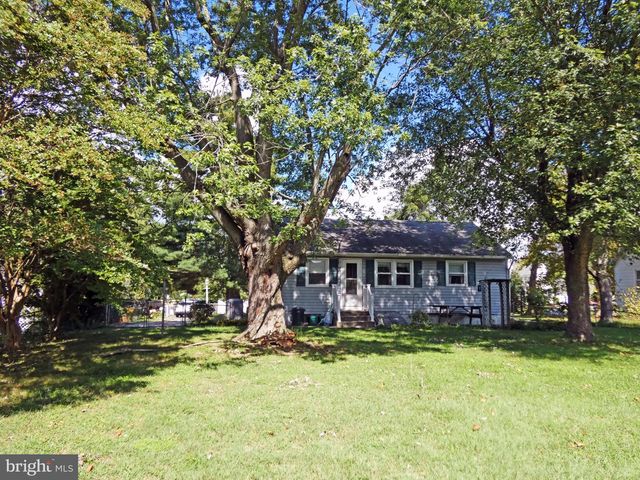 100 QUEEN AVE, Pennsville, NJ 08070