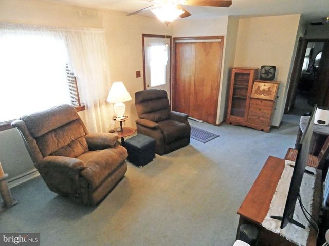 100 QUEEN AVE, Pennsville, NJ 08070