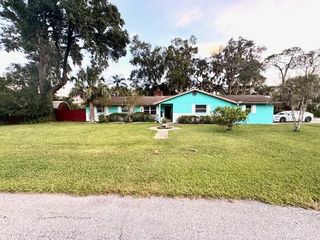 708 MONTREVILLE AVENUE, Deland, FL 32724
