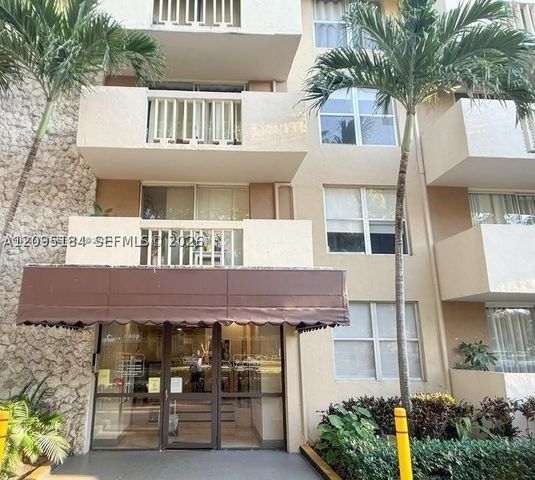 1800 Sans Souci Blvd 428, North Miami, FL 33181