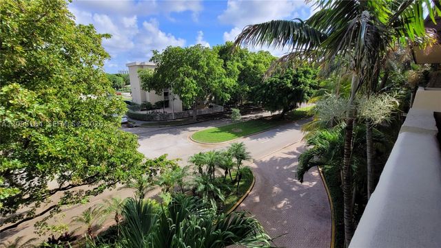 1800 Sans Souci Blvd 428, North Miami, FL 33181