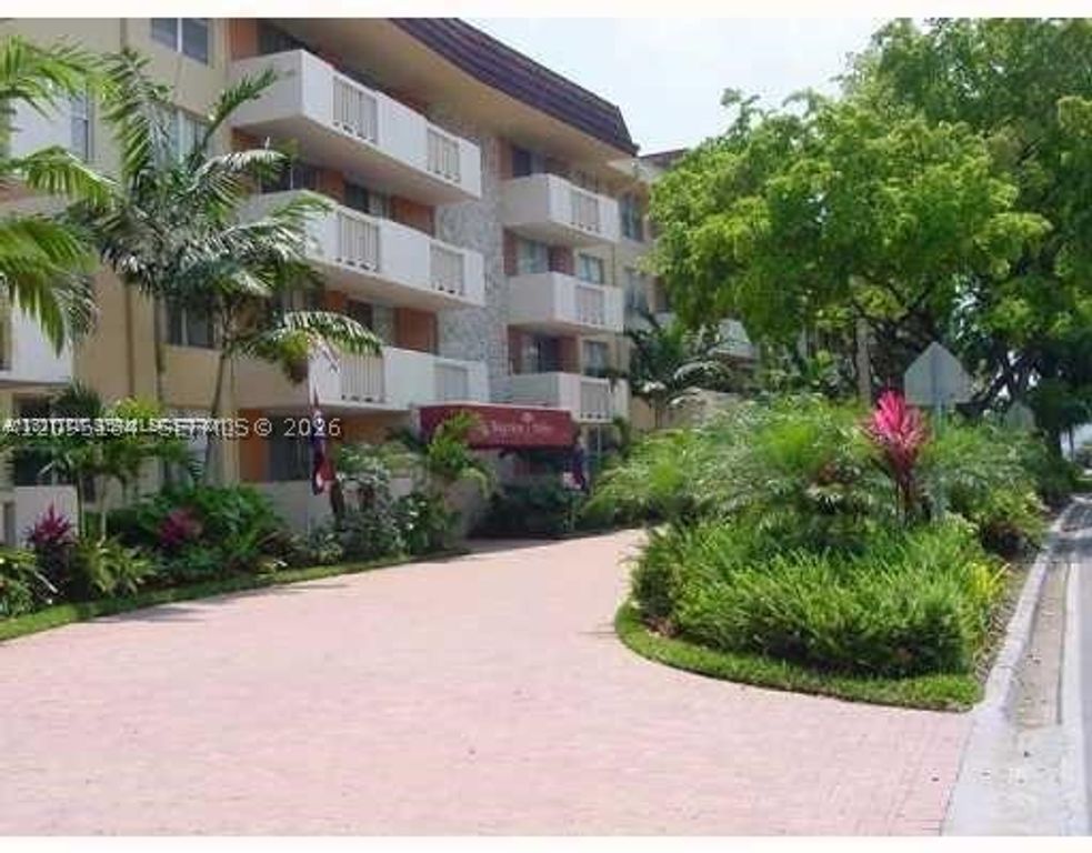 1800 Sans Souci Blvd 428, North Miami, FL 33181