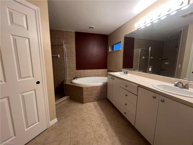 1722 NW 18th TER, Cape Coral, FL 33993