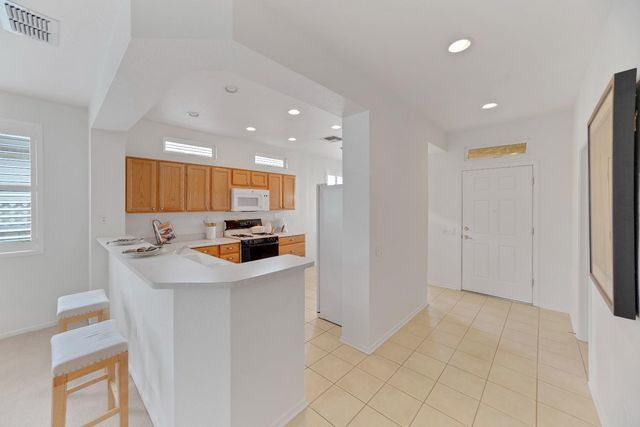 7025 Mule Team Way, Roseville, CA 95747