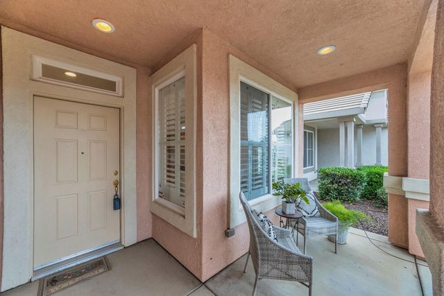 7025 Mule Team Way, Roseville, CA 95747