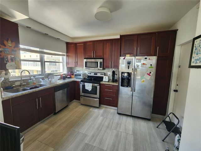 1825 S Ocean Dr PH 9, Hallandale Beach, FL 33009