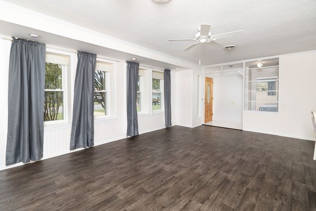 2102 S High Street, Brady, TX 76825