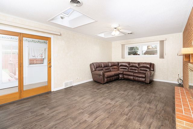 2102 S High Street, Brady, TX 76825