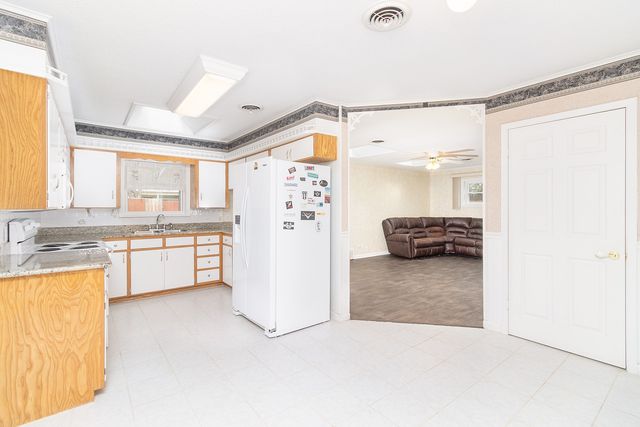 2102 S High Street, Brady, TX 76825