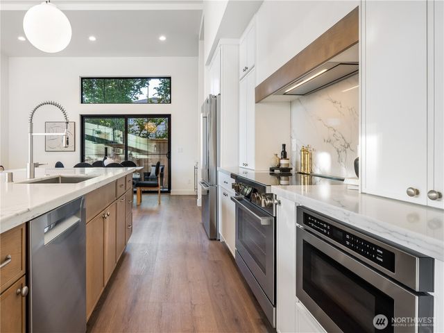 12544 2nd Avenue NW, Seattle, WA 98177