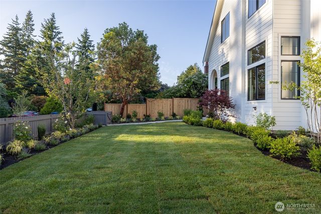 12544 2nd Avenue NW, Seattle, WA 98177