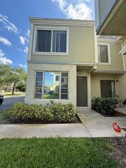 8031 Lagos De Campo Blvd L-3, Tamarac, FL 33321