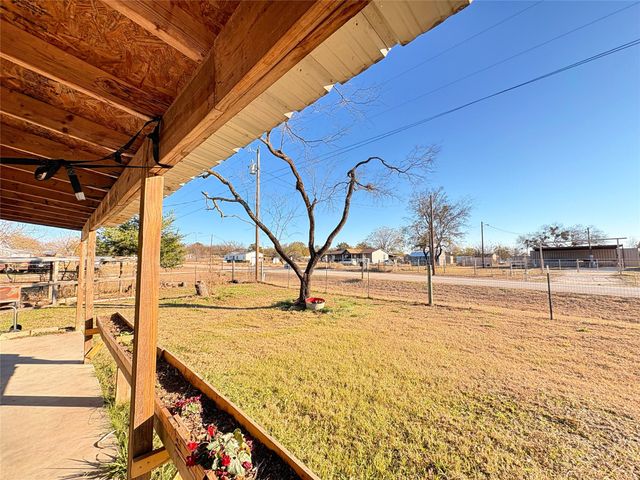 1009 Ben Drive, Cleburne, TX 76031