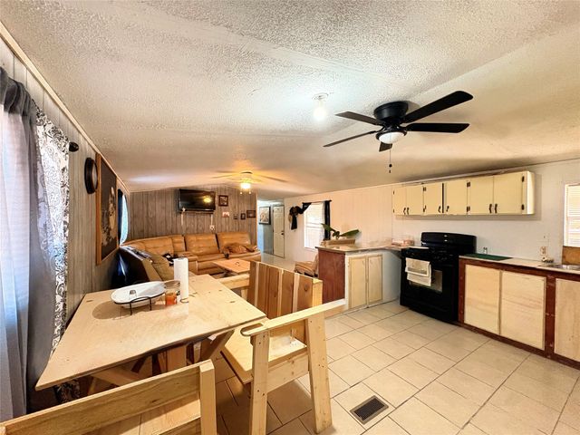 1009 Ben Drive, Cleburne, TX 76031