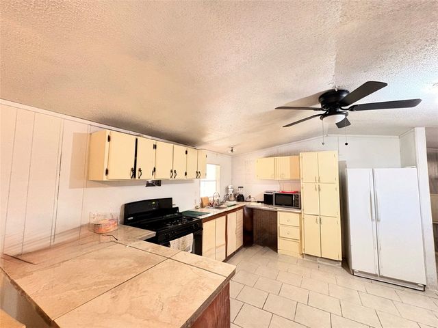 1009 Ben Drive, Cleburne, TX 76031