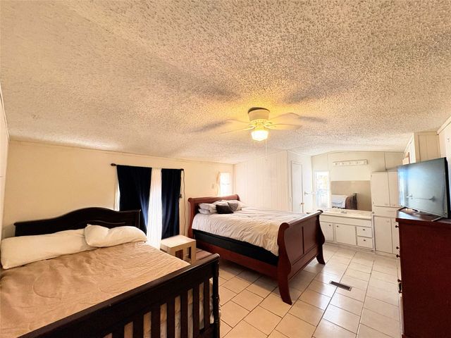 1009 Ben Drive, Cleburne, TX 76031