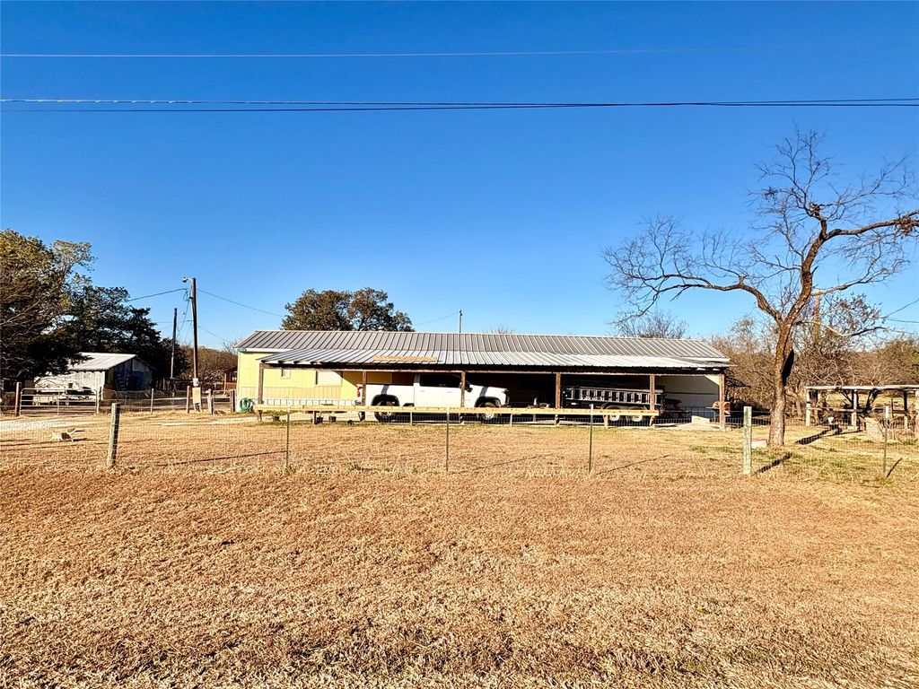 1009 Ben Drive, Cleburne, TX 76031