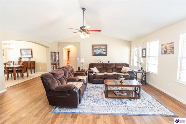 114 Vineland Parkway, Vine Grove, KY 40175