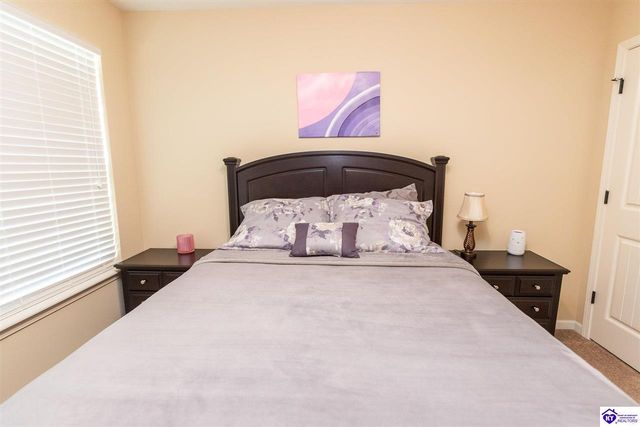 114 Vineland Parkway, Vine Grove, KY 40175