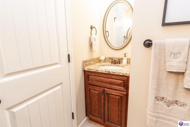 114 Vineland Parkway, Vine Grove, KY 40175