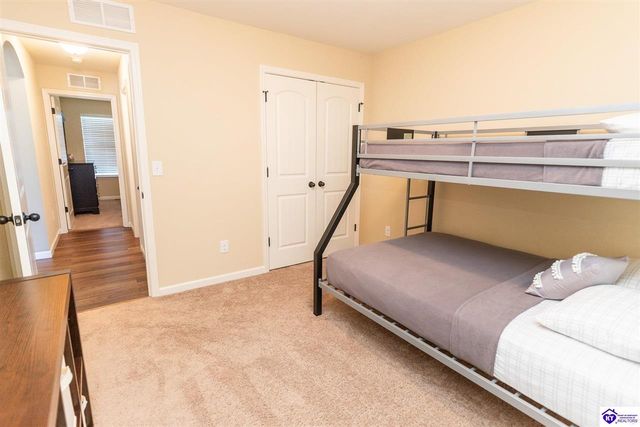 114 Vineland Parkway, Vine Grove, KY 40175