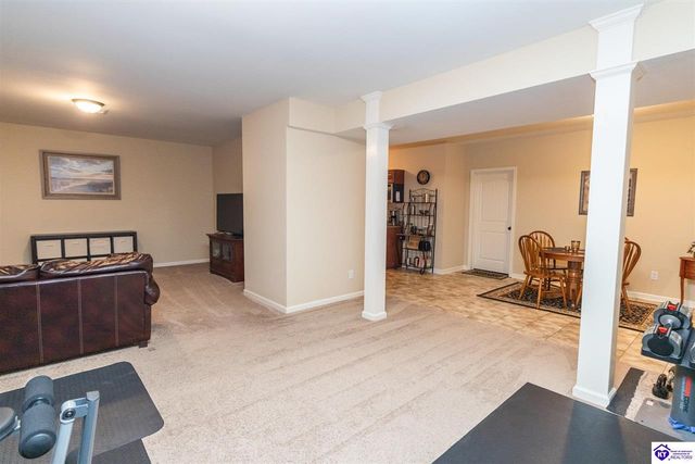 114 Vineland Parkway, Vine Grove, KY 40175