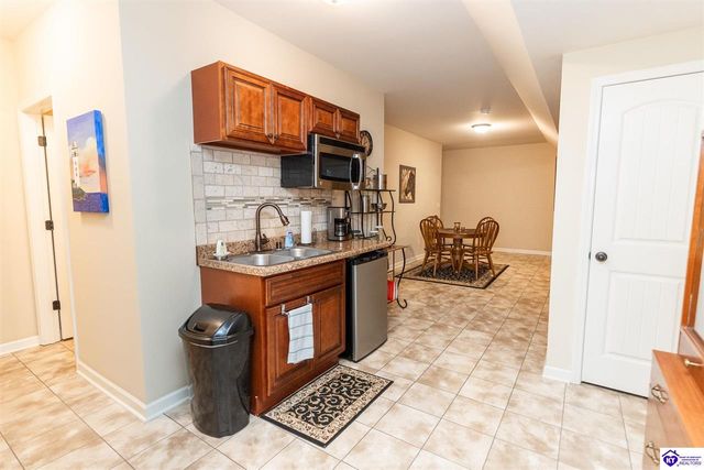 114 Vineland Parkway, Vine Grove, KY 40175