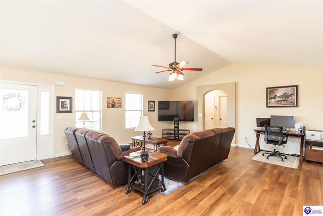 114 Vineland Parkway, Vine Grove, KY 40175