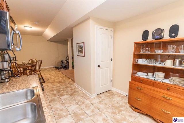 114 Vineland Parkway, Vine Grove, KY 40175