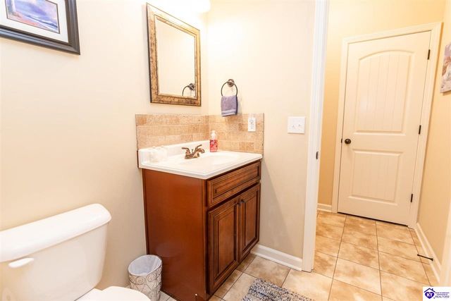 114 Vineland Parkway, Vine Grove, KY 40175